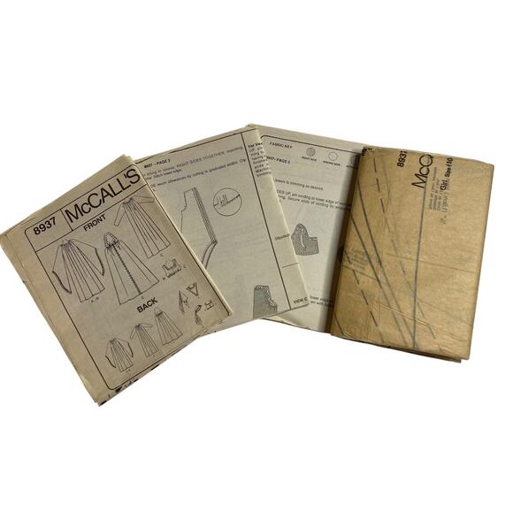 Vtg McCall's Girl's Medieval Dress Costume 8937 Cape Hat Sz 10 12 Zooterz UNCUT - Picture 13 of 15